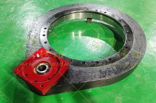 Large load strengthened spur gear slewing drive finished product display