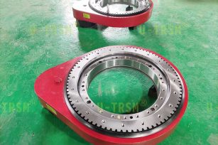 Design of external gear slewing drive with large output torque